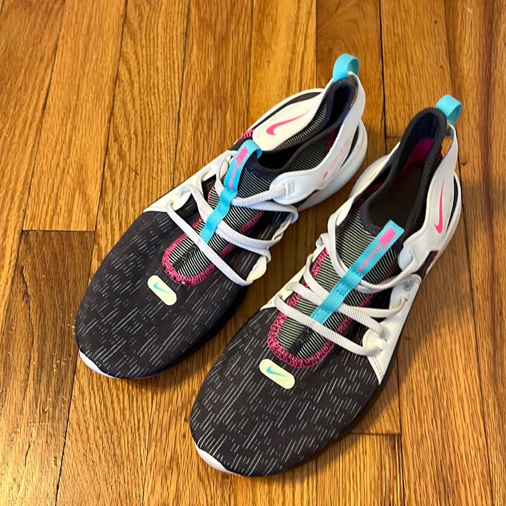 Womens Nike Flex Contact